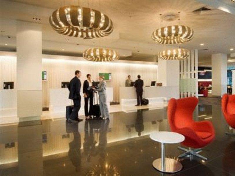 Amora Hotel Бризбейн Екстериор снимка Lobby of the hotel