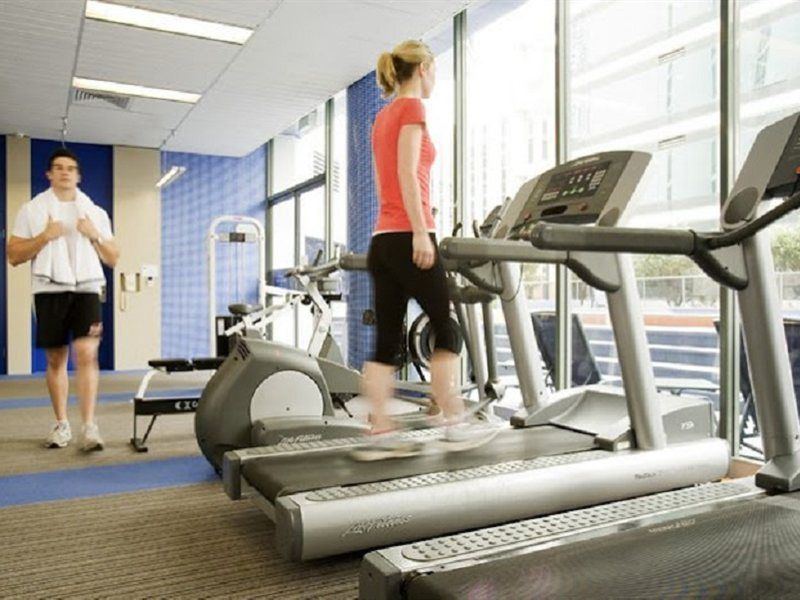 Amora Hotel Бризбейн Екстериор снимка A treadmill