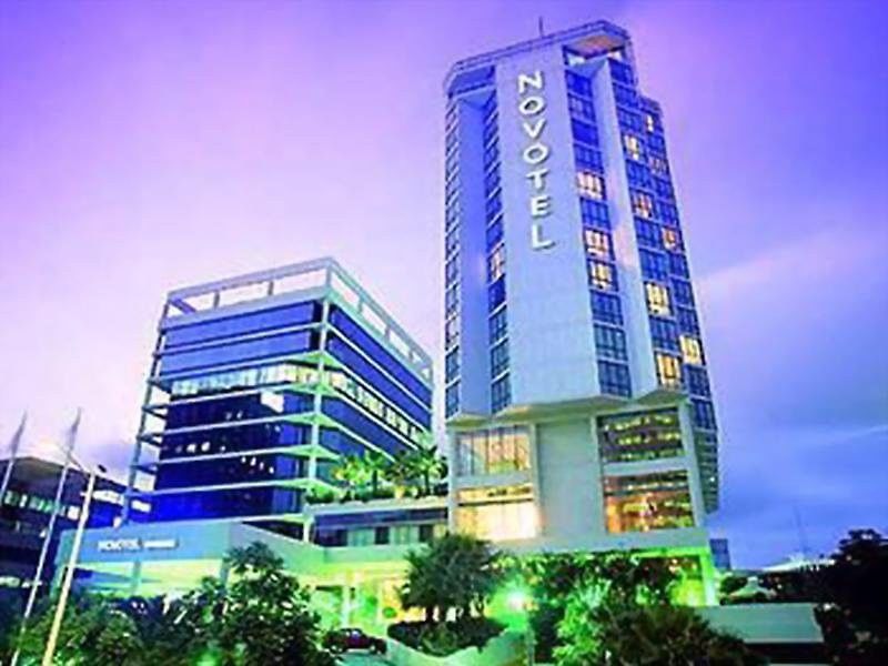 Amora Hotel Бризбейн Екстериор снимка Novotel Hotel, Phnom Penh